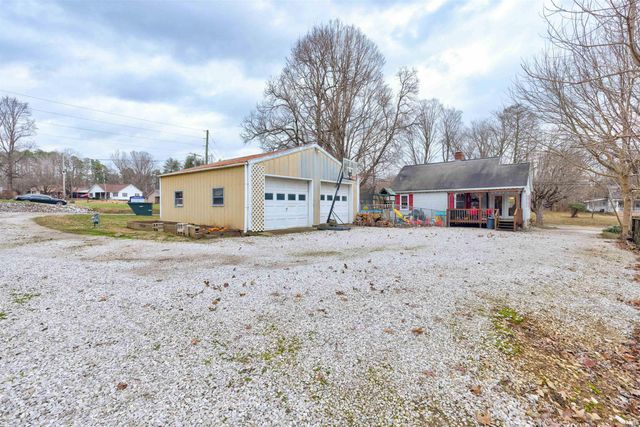 1013 N Main Street, Winslow, IN 47598