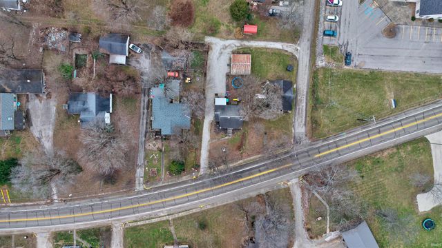 1013 N Main Street, Winslow, IN 47598