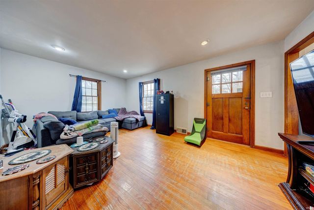 1013 N Main Street, Winslow, IN 47598