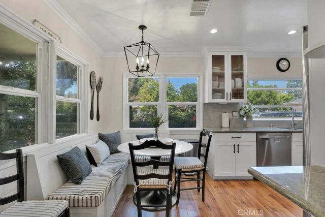 21219 De La Osa, Woodland Hills, CA 91364