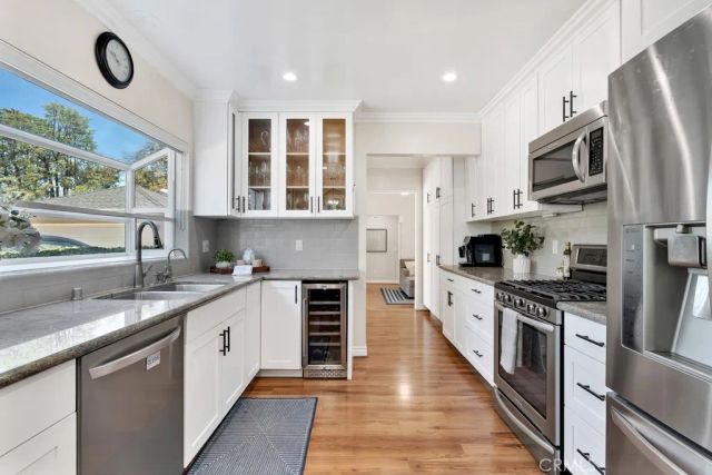 21219 De La Osa, Woodland Hills, CA 91364