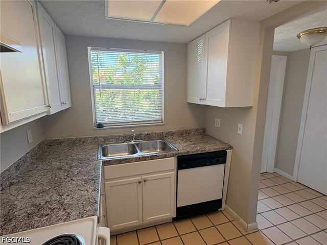 1123 SW 48th TER 103, Cape Coral, FL 33914