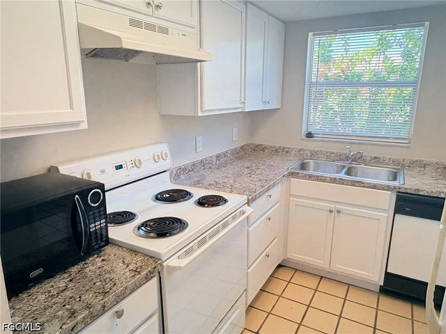 1123 SW 48th TER 103, Cape Coral, FL 33914