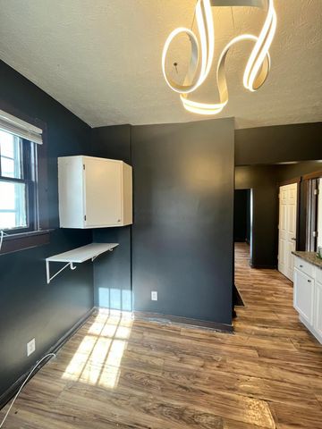 2715 Sullivant Avenue, Columbus, OH 43204