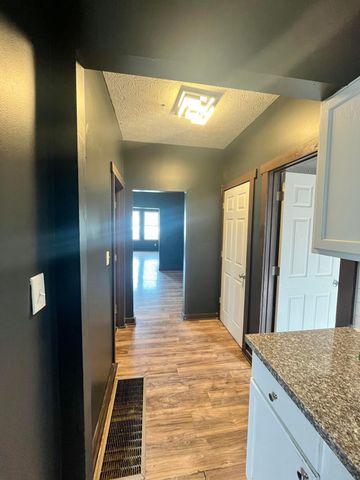 2715 Sullivant Avenue, Columbus, OH 43204