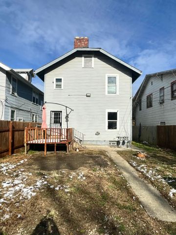 2715 Sullivant Avenue, Columbus, OH 43204