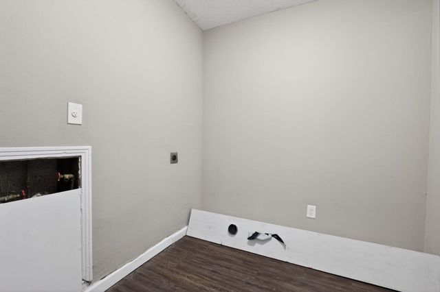 4212 FALCON DR, Memphis, TN 38109