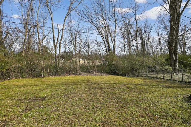 4212 FALCON DR, Memphis, TN 38109