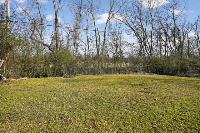 4212 FALCON DR, Memphis, TN 38109