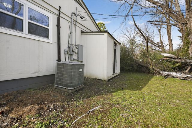 4212 FALCON DR, Memphis, TN 38109