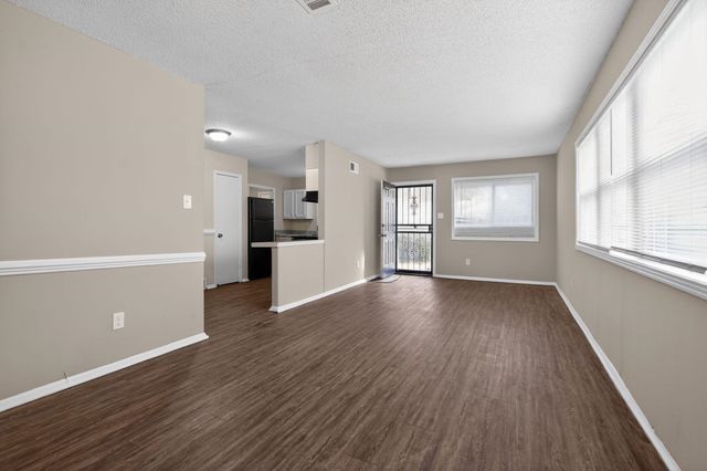 4212 FALCON DR, Memphis, TN 38109