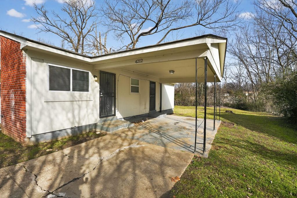 4212 FALCON DR, Memphis, TN 38109