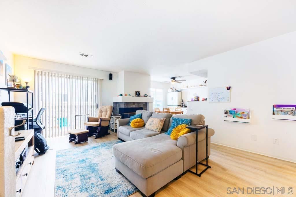Image 11 of property listing at 13945 Midland Rd, Poway, CA 92064