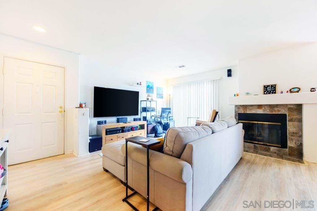 Image 12 of property listing at 13945 Midland Rd, Poway, CA 92064