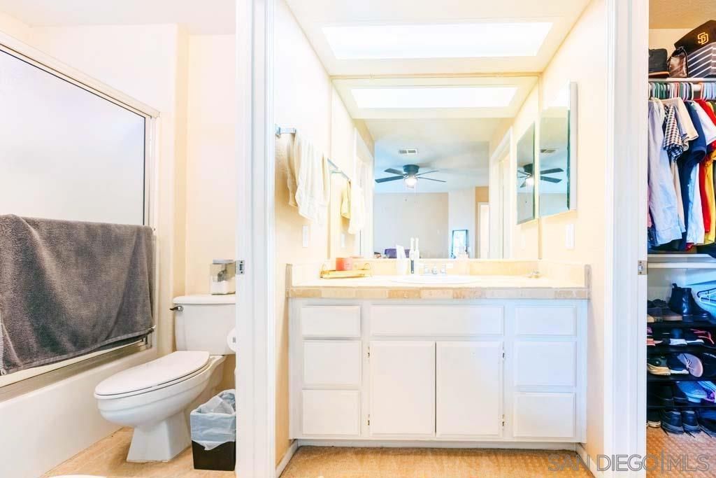 Image 23 of property listing at 13945 Midland Rd, Poway, CA 92064