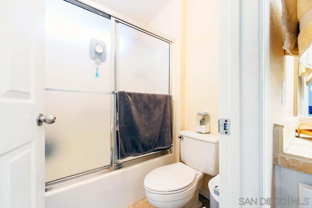 Image 24 of property listing at 13945 Midland Rd, Poway, CA 92064