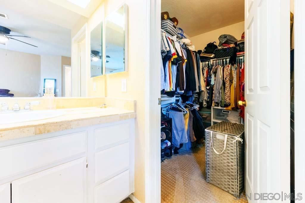 Image 25 of property listing at 13945 Midland Rd, Poway, CA 92064