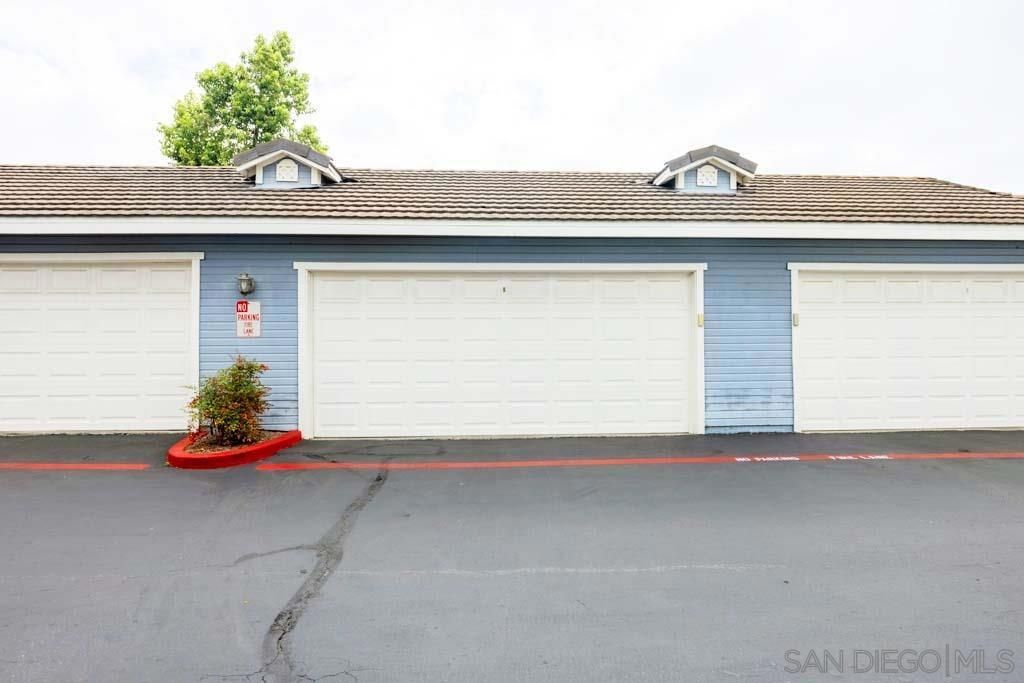 Image 5 of property listing at 13945 Midland Rd, Poway, CA 92064