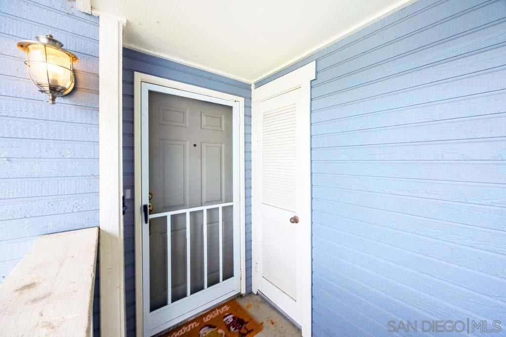 Image 8 of property listing at 13945 Midland Rd, Poway, CA 92064