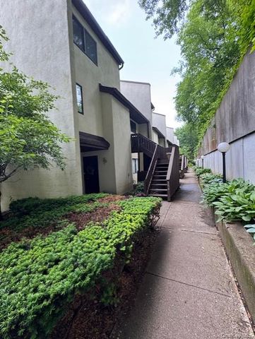 352 N Greeley Avenue, Chappaqua, NY 10514