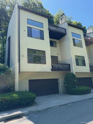 352 N Greeley Avenue, Chappaqua, NY 10514