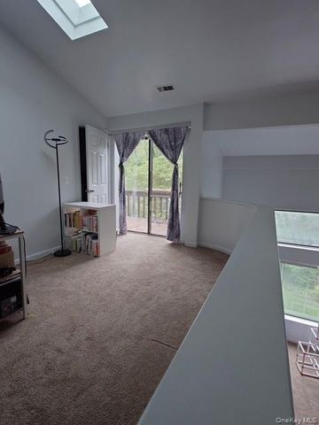 352 N Greeley Avenue, Chappaqua, NY 10514