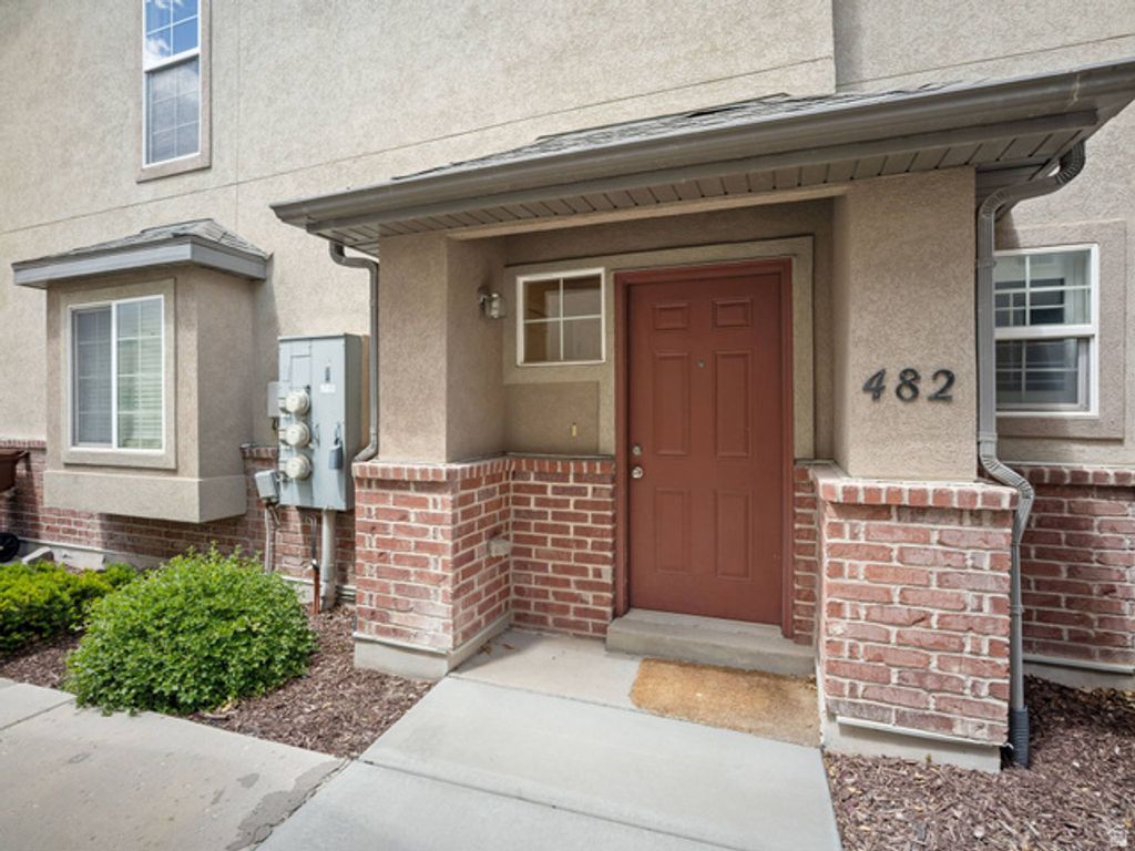 Image 1 of property listing at 482 N WALTON DR, North Salt Lake, UT 84054