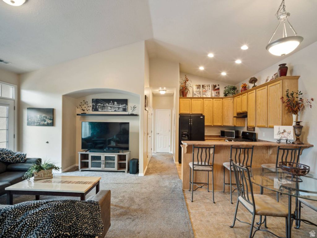 Image 3 of property listing at 482 N WALTON DR, North Salt Lake, UT 84054
