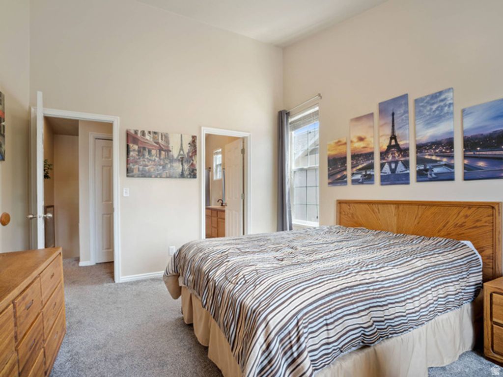 Image 9 of property listing at 482 N WALTON DR, North Salt Lake, UT 84054