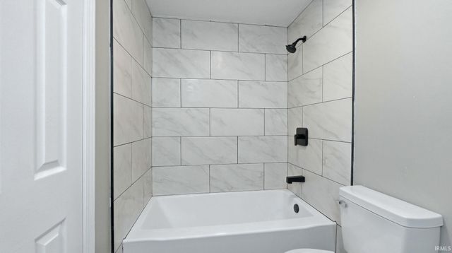7216 Cranberry Road, Fort Wayne, IN 46825