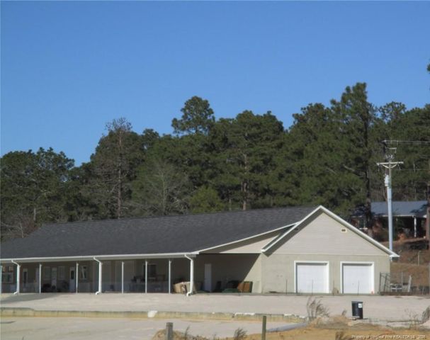 5869 Permastone Lake Road, Hope Mills, NC 28348