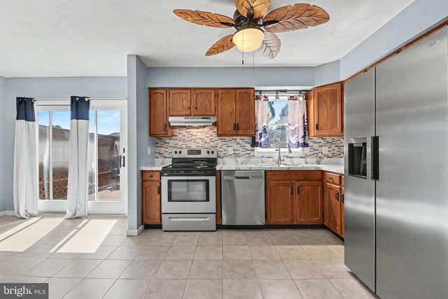2330 S 5TH ST, Steelton, PA 17113