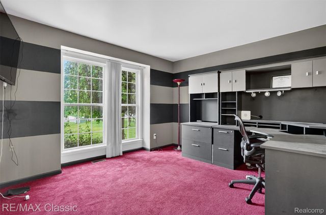 1953 Twin Sun Circle, Walled Lake, MI 48390