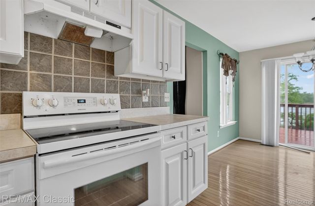1953 Twin Sun Circle, Walled Lake, MI 48390