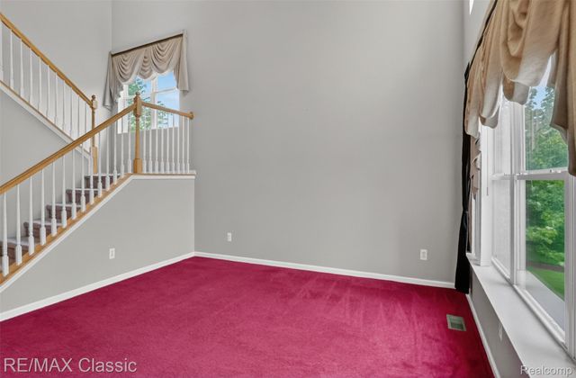 1953 Twin Sun Circle, Walled Lake, MI 48390