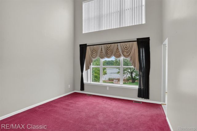 1953 Twin Sun Circle, Walled Lake, MI 48390