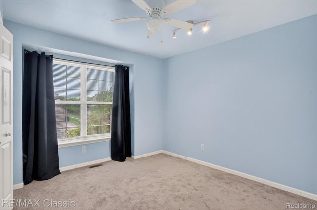 1953 Twin Sun Circle, Walled Lake, MI 48390