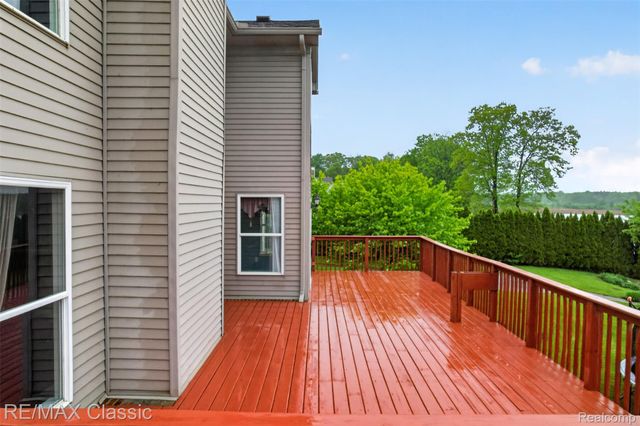 1953 Twin Sun Circle, Walled Lake, MI 48390
