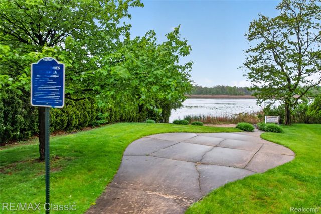 1953 Twin Sun Circle, Walled Lake, MI 48390