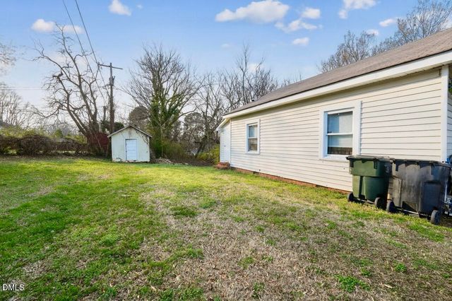 819 S Beaumont Avenue, Burlington, NC 27217