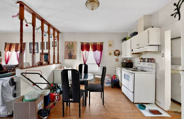 819 S Beaumont Avenue, Burlington, NC 27217