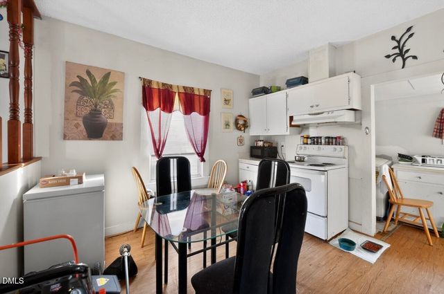 819 S Beaumont Avenue, Burlington, NC 27217