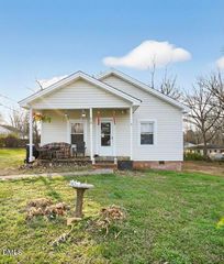 819 S Beaumont Avenue, Burlington, NC 27217