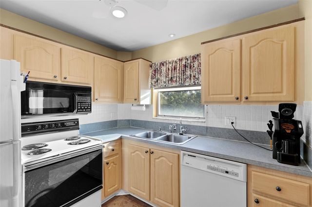 4210 IRONWOOD CIRCLE 308J, Bradenton, FL 34209