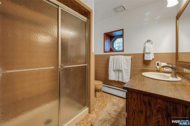 101 Schuyler Avenue, Pompton Lakes, NJ 07442