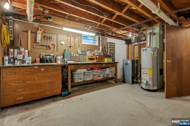 101 Schuyler Avenue, Pompton Lakes, NJ 07442