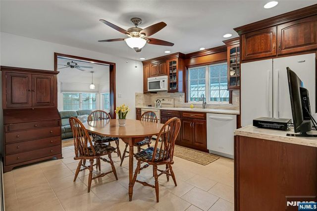 101 Schuyler Avenue, Pompton Lakes, NJ 07442