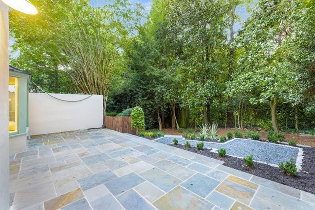 11 Mooregate Square NW, Atlanta, GA 30327