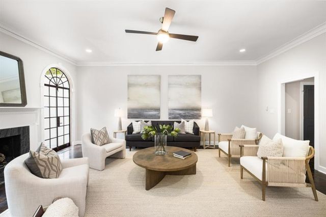 11 Mooregate Square NW, Atlanta, GA 30327