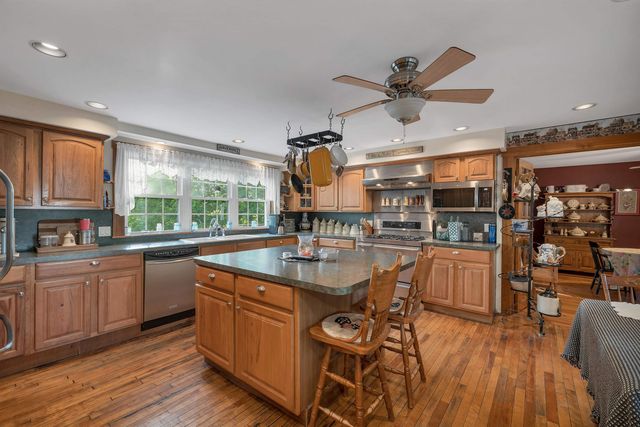 2384 White Mountain Highway, Conway, NH 03860